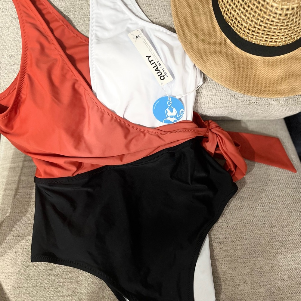 CUPSHE Women's One Piece Swimsuit Wrap Color Block Tie Side Bathing Suit